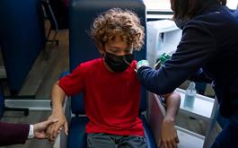 کودکان ۵ تا ۱۱ ساله آمریکایی در برابر کووید ۱۹ واکسینه می شوند