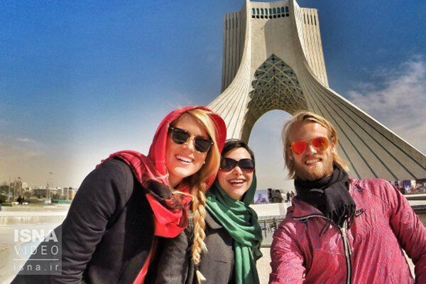 مرزهای ایران به روی گردشگران خارجی باز می‌شود