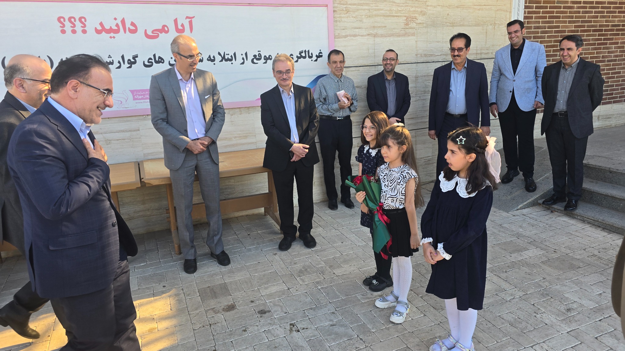 بررسی مسائل جامعه پزشکی زنجان در نشست مشترک رئیسکل سازمان نظام پزشکی با اعضای شورای هماهنگی و ارکان نظام پزشکی استان و بازدید از مجموعه مهرانه بررسی مسائل جامعه پزشکی زنجان در نشست مشترک رئیسکل سازمان نظام پزشکی با اعضای شورای هماهنگی و ارکان نظام پزشکی استان و بازدید از مجموعه مهرانه