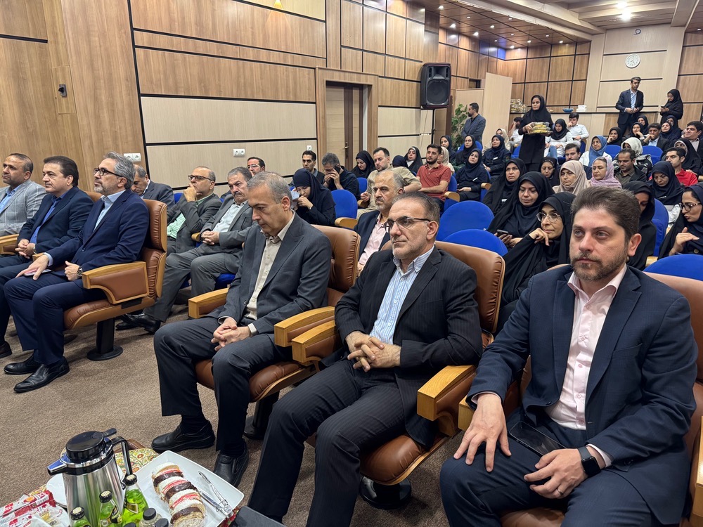 رئیس‌کل سازمان نظام پزشکی: پزشک و پرستار، اعضای یک تیم برای حفظ سلامت مردم‌اند